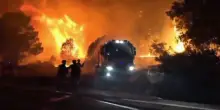 Spagna, impressionanti immagini da un incendio a Ovest di Madrid