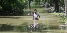 India, 900mila persone colpite e 1.800 villaggi sommersi