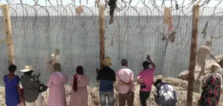 Ceuta, famiglie al confine in cerca dei figli
