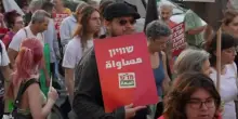 Israele, arabi ed ebrei in piazza a Jaffa contro il razzismo
