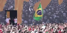 Brasile: Lula e Flavio Bolsonaro si sfidano per le presidenziali