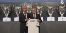 Il Real Madrid presenta ufficialmente Jos&eacute; Mourinho come allenatore