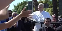 L&rsquo;abbaraccio del popolo di Cl a Papa Leone dal Meeting di Rimini