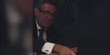 Il premier Burnham suona gli Smiths con un soldato ucraino