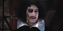 Tim Curry, da Frank-N-Furter a Pennywise: 80 anni travolgenti