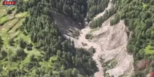 Cina, colate di fango sul confine dopo le alluvioni in Nepal