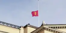 Addio a Re Harald V, la veglia e poi la bandiera a mezz&rsquo;asta