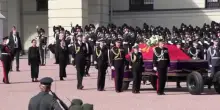 Corteo funebre a Oslo per il re di Norvegia Harald V