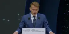 Macron: programma spaziale europeo fragile, serve visione forte