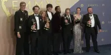 Emmy Awards 2026 trionfano &ldquo;Widow&rsquo;s Bay&rdquo; e &ldquo;The Pitt&rdquo;