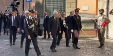 L&rsquo;arrivo di Mattarella e Meloni ai funerali di Stato di Emma Bonino