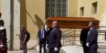 L&rsquo;ultimo saluto a Emma Bonino, i funerali di Stato laici in Campidoglio