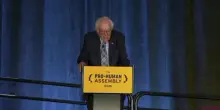Sanders e Bannon uniti contro l&rsquo;IA: fermare la superintelligenza