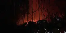 Ecuador, sei ettari di foresta in fiamme a Quito, case minacciate
