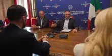 Olio, Coldiretti incontra Lollobrigida, 40 milioni ai frantoi &ldquo;veri&rdquo;
