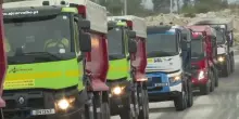 Portogallo, centinaia di camion protestano contro il caro carburante