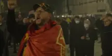 Kosovo, scontri tra polizia e manifestanti davanti al Parlamento