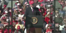 Trump: &ldquo;Chi divulga informazioni militari riservate dovrebbe essere fucilato&rdquo;