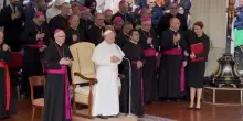 Papa, dopo il tumore niente terapie: grazie per le vostre preghiere