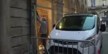 Manifestazioni in Francia, a Bordeaux i negozianti si barricano
