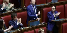 In parlamento va in scena la «santificazione» di Kirk