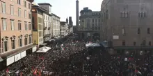 La protesta invade tutte le piazze. «L’Italia sa da che parte stare»