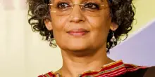 Arundhati Roy, la relazione materna che svela il mondo