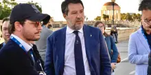 Livorno, arrestati 2 contestatori. Salvini: «Troppo pochi»