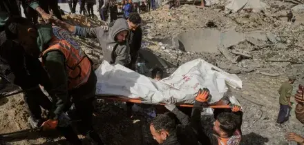La finta tregua riporta Gaza sotto le bombe. Decine di morti e feriti