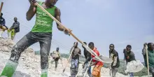 Oltre duecento morti nel crollo di una miniera di coltan nel Kivu