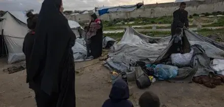 Il blocco di Israele su Gaza, un neonato muore congelato