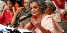 Arundhati Roy: &laquo;Sono disgustata dalla posizione su Gaza, non vado a Berlino&raquo;
