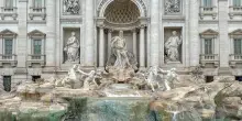 Fontana di Trevi, due euro per la &laquo;tutela&raquo;