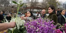 Oggi &egrave; Nowruz: distruzione, terrore e una rosa sul Capodanno persiano