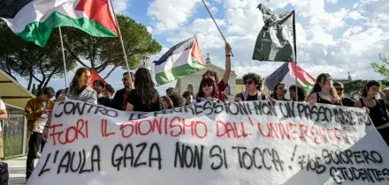 I perch&eacute; di uno sparo. Il giorno di Eitan Bond&igrave; davanti al giudice