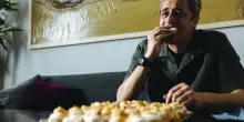 &laquo;&hellip; Che Dio perdona a tutti&raquo;, storie di cannoli, arancini e miracoli