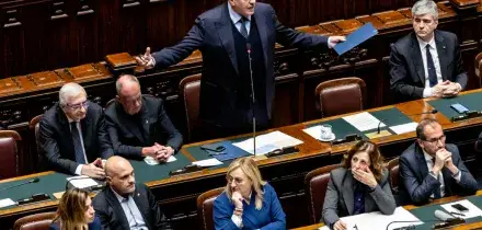 Basi militari, Crosetto invoca i trattati. Silenzio sugli Usa