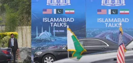 A Islamabad Usa e Iran trattano a oltranza. Il nodo resta Hormuz