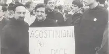 Prevost pacifista in piazza, storia di una foto