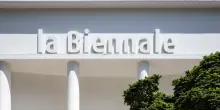 Biennale di Venezia, la giuria non assegner&agrave; premi ai paesi accusati di crimini umanitari