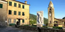 In Lunigiana, tra bancarelle e libraie