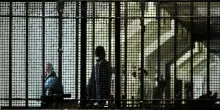 Chiuso, sovraffollato e malato: il carcere al tempo di Meloni