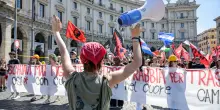 In diecimila al corteo operaio, tra salari e Flotilla: &laquo;Stessa lotta&raquo;