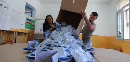 Comunali, il governo ricicla il &laquo;milione di posti di lavoro&raquo;