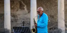 Posteggiatori marini sul gioioso battello anni 70