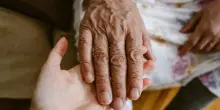 L&rsquo;ambiguit&agrave; della cura per una madre anziana
