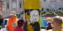 I pacifisti: &laquo;Adesso basta con la parata&raquo;. Vietate le caricature di Meloni e Trump