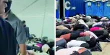 Attivisti legati e in ginocchio, Ben Gvir umilia i prigionieri