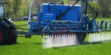 La terra di dipendenza dai fertilizzanti chimici