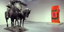 Monuments, a Los Angeles in mostra i fantasmi del passato Usa